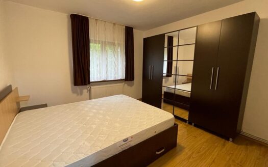 Apartament zona Piata Petrosani