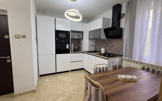 Apartament la cheie zona Parang